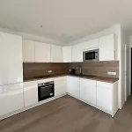 - Sea View - 2 Bedrooms 3 Beds - Rotterdam
