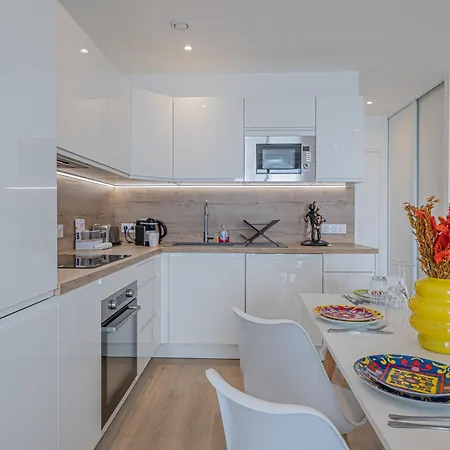 - Sea View - 2 Bedrooms 3 Beds - Rotterdam 아파트 카프다일
