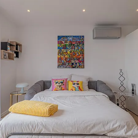 - Sea View - 2 Bedrooms 3 Beds - Rotterdam *