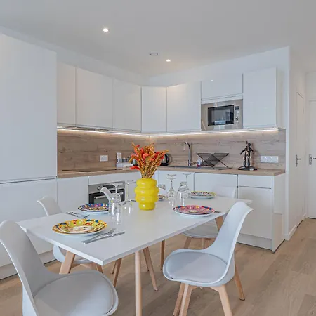 - Sea View - 2 Bedrooms 3 Beds - Rotterdam 카프다일