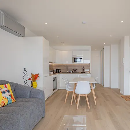 - Sea View - 2 Bedrooms 3 Beds - Rotterdam 아파트 *